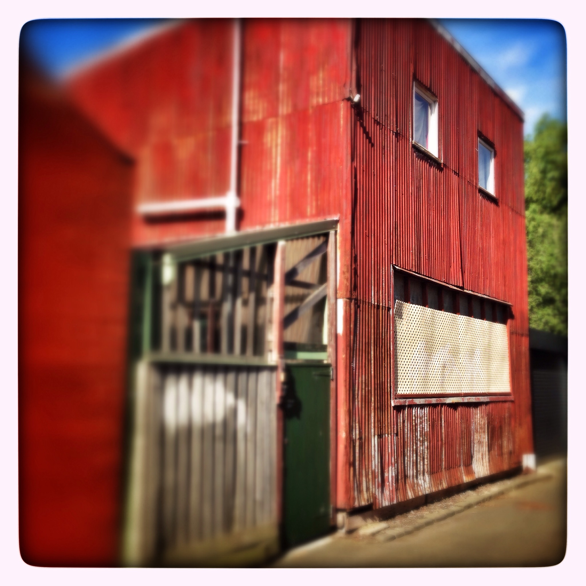 Day 1342. Barn Face